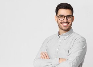 ¿Dónde estudiar Administración de Empresas? Universidades top en México con programas presenciales y online